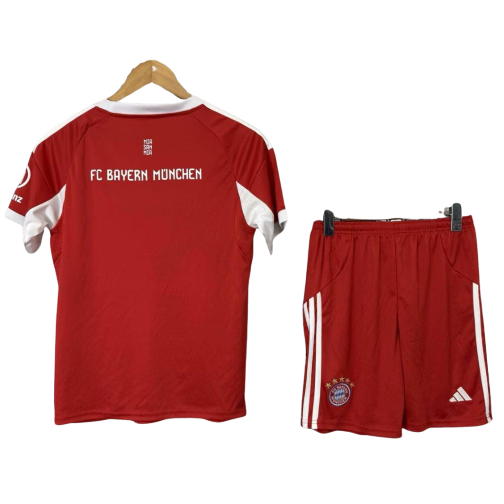 Conjunto Niño Bayer Munich 2025/26