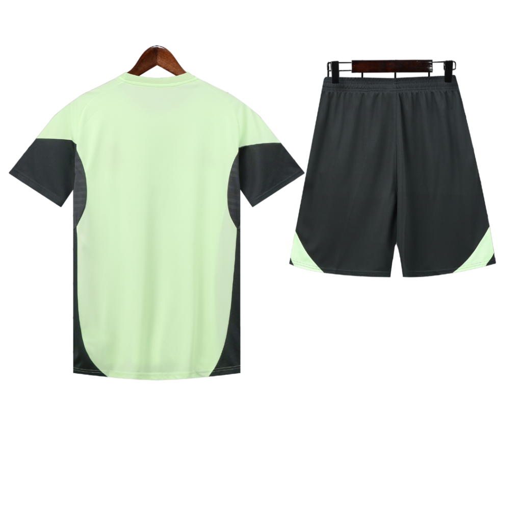 Conjunto de Entrenamiento Real Madrid 2025/26